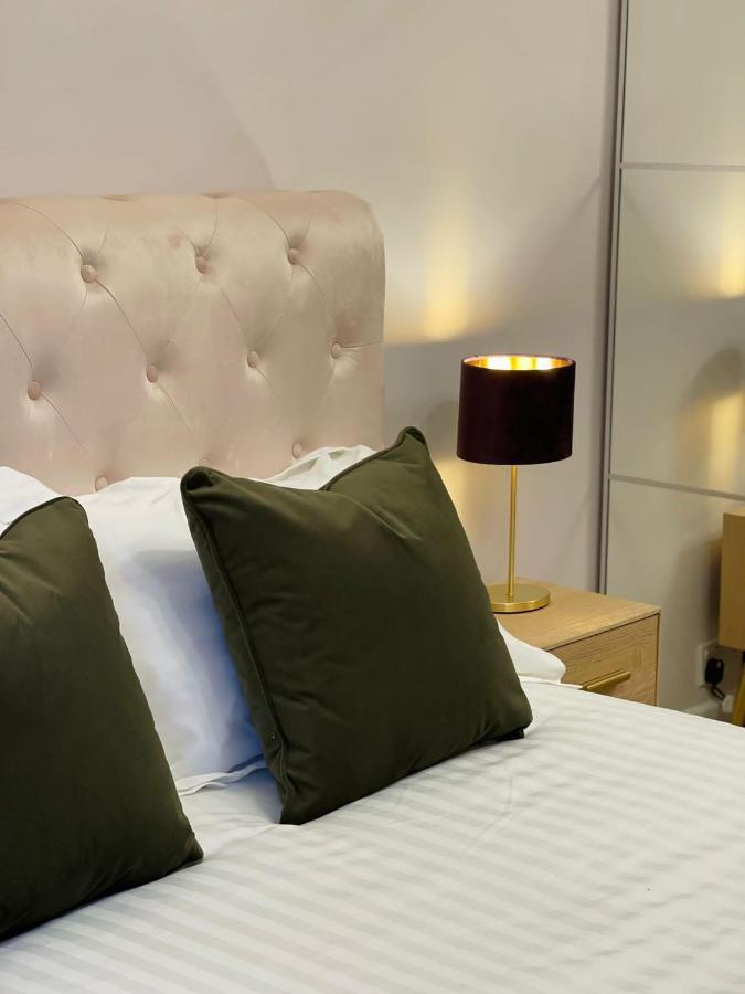 Kist Accommodates - Stylish Headingley Apartment - Parking - 500 Mps Wifi Meanwood Εξωτερικό φωτογραφία