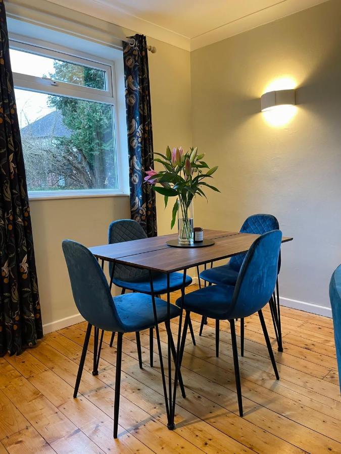Kist Accommodates - Stylish Headingley Apartment - Parking - 500 Mps Wifi Meanwood Εξωτερικό φωτογραφία