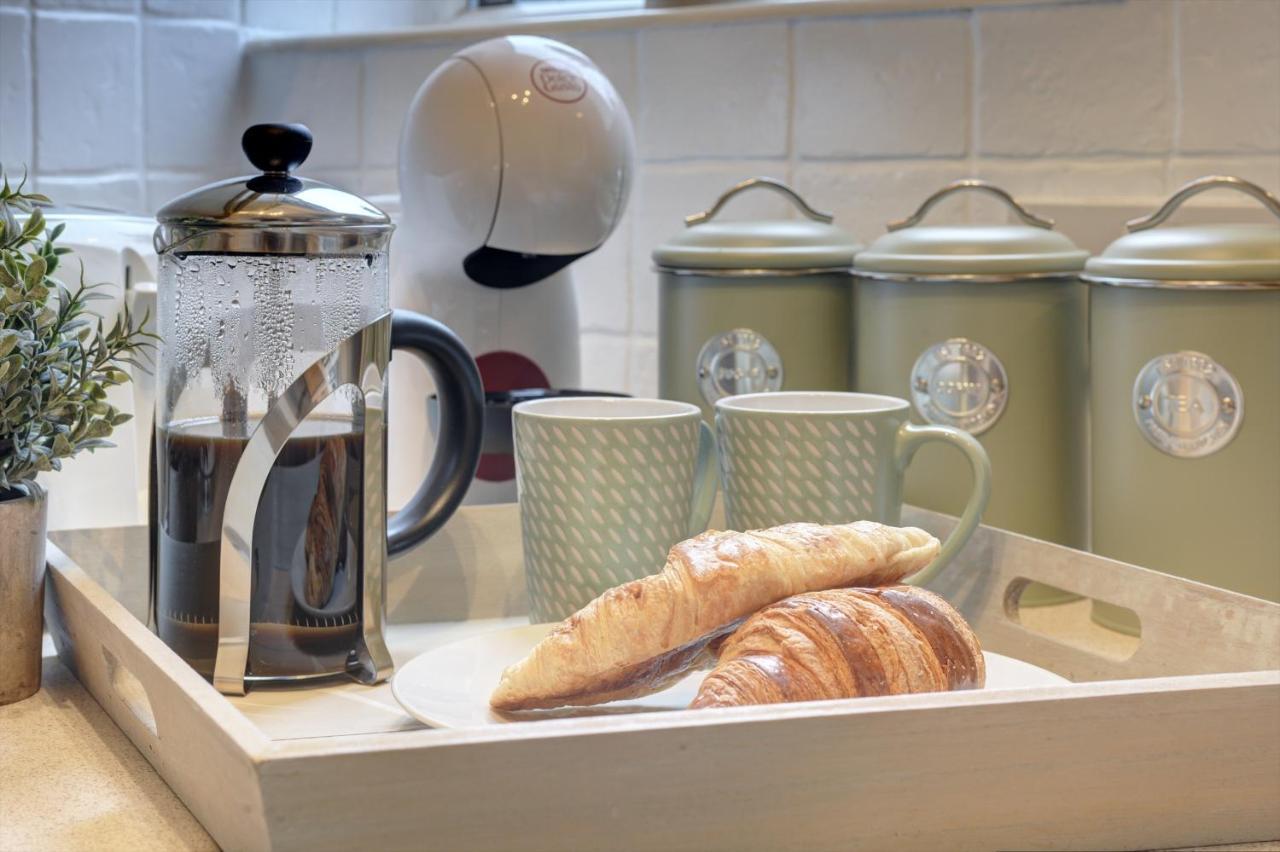 Kist Accommodates - Stylish Headingley Apartment - Parking - 500 Mps Wifi Meanwood Εξωτερικό φωτογραφία