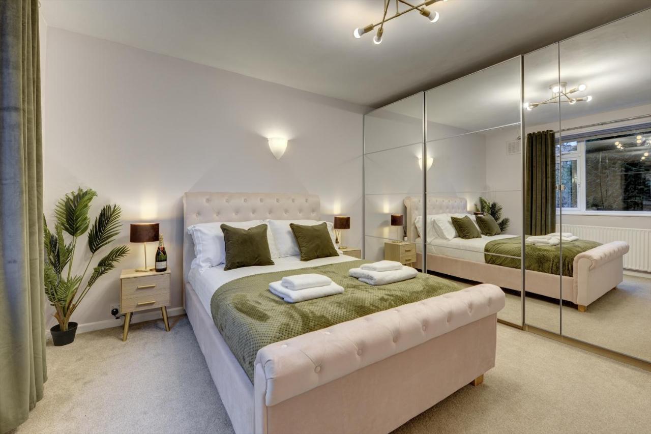 Kist Accommodates - Stylish Headingley Apartment - Parking - 500 Mps Wifi Meanwood Εξωτερικό φωτογραφία